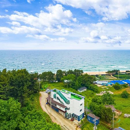 Gangneung Undukmaru Pension Bagian luar foto